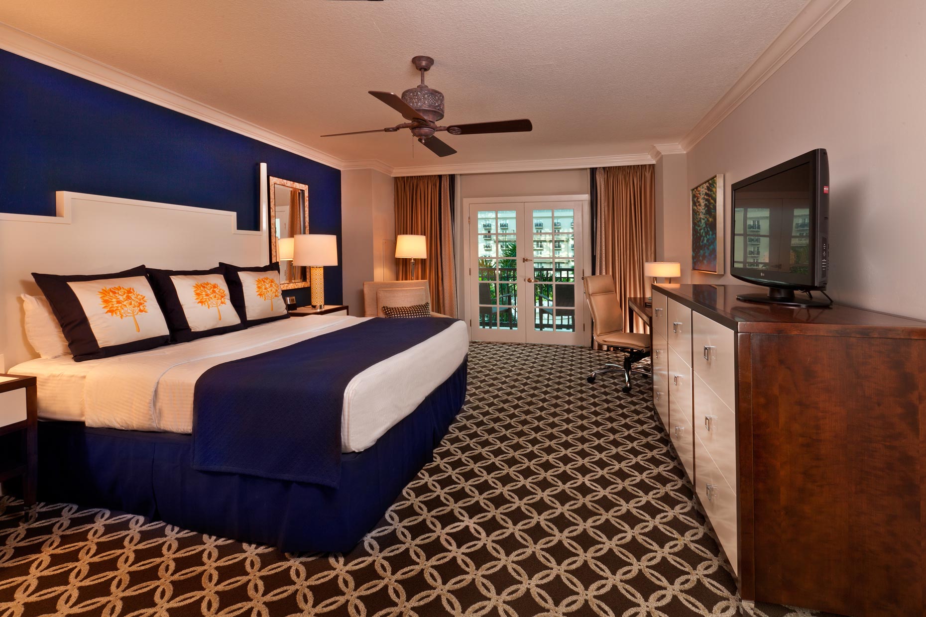 Hotel & Resort Photography | Gaylord Palms Hotel Suite